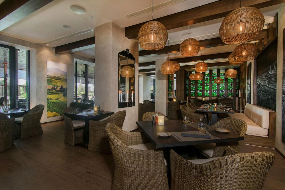 Le Meridien Suvarnabhumi, Golf And Khu nghỉ mát