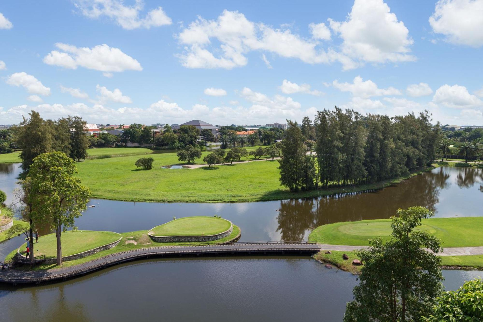 Le Meridien Suvarnabhumi, Golf And Khu nghỉ mát