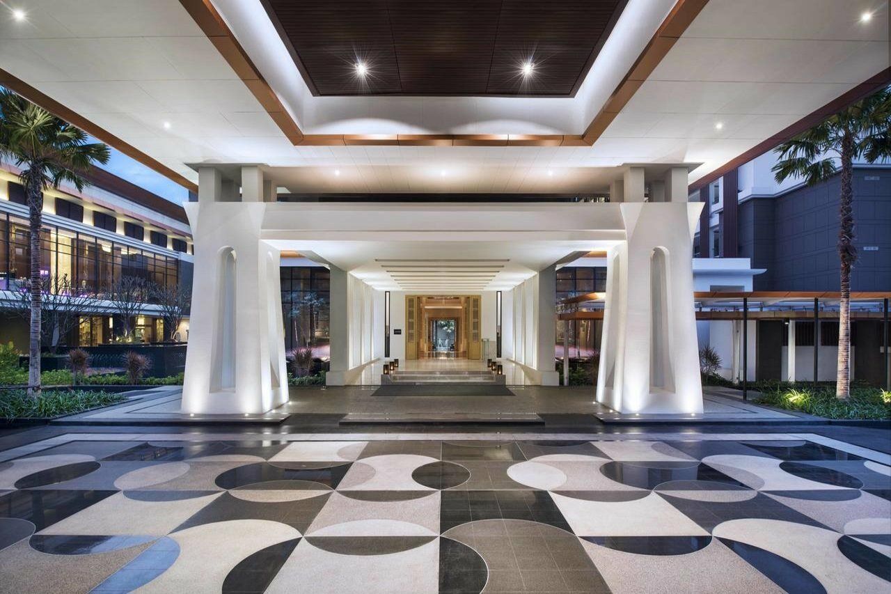 Le Meridien Suvarnabhumi, Golf And Khu nghỉ mát 5*